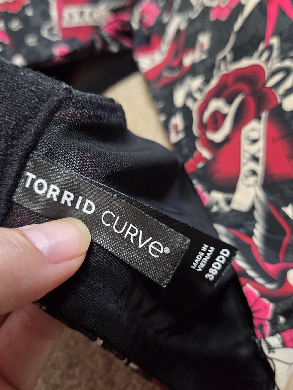 Torrid Curve Xoxo Graphic Wireless Bra Womens Size 38DDD Comfort Sexy Intimate - Picture 5 of 8